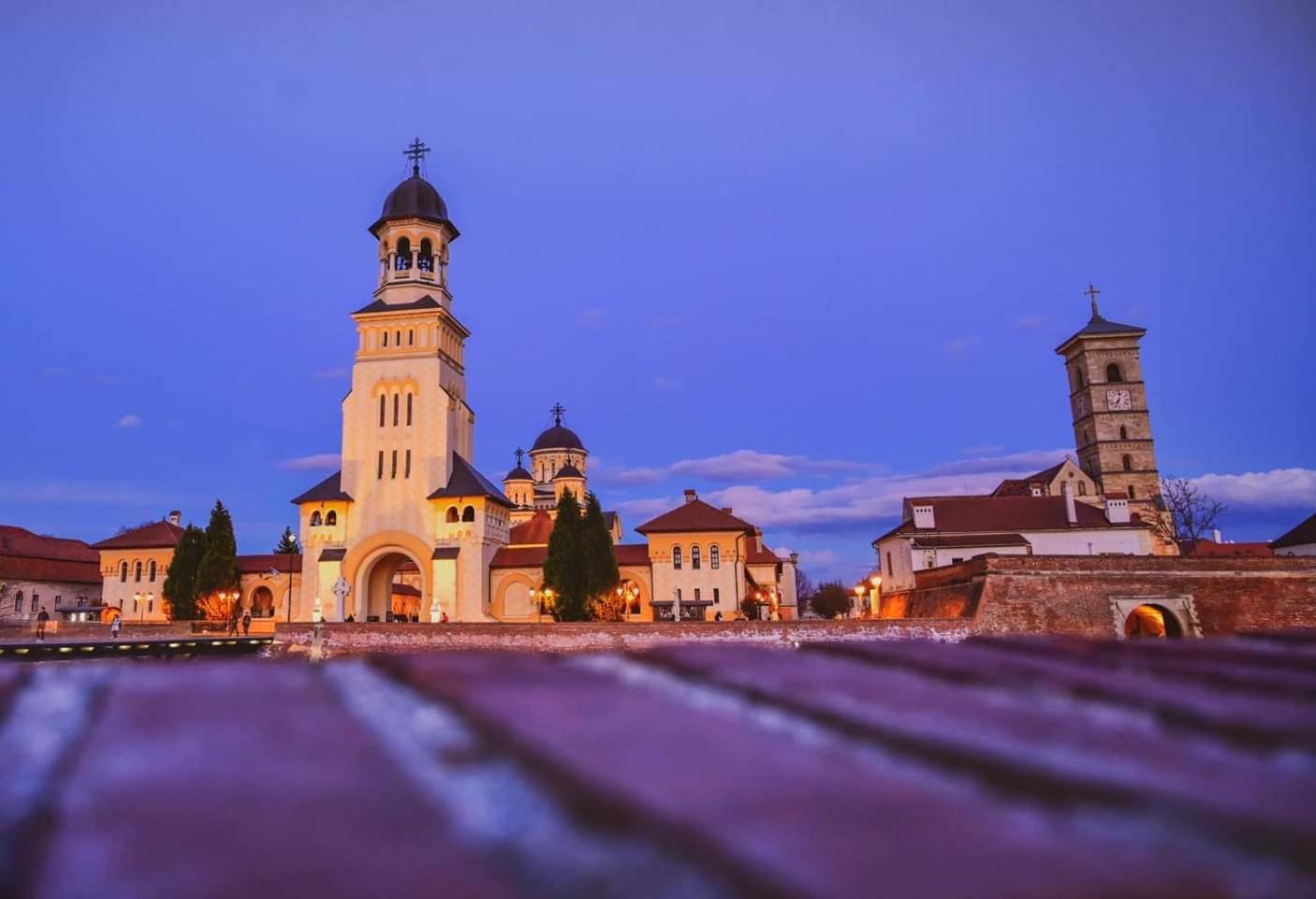 Appartement Zen Apartament à Alba Iulia Extérieur photo